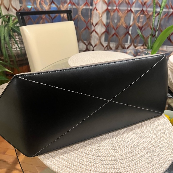 Coach Gray Tote Bag with Black Accents - Picture 6 of 8